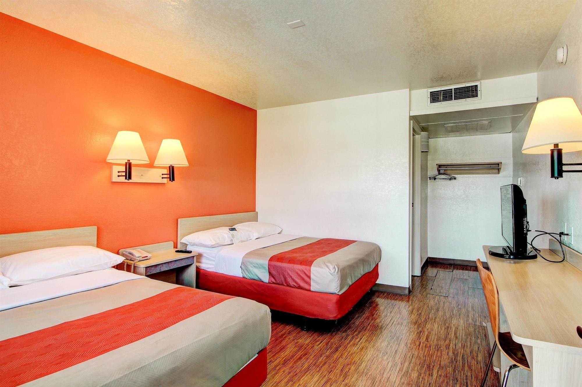 Motel 6-Denver, Co - Airport Екстер'єр фото