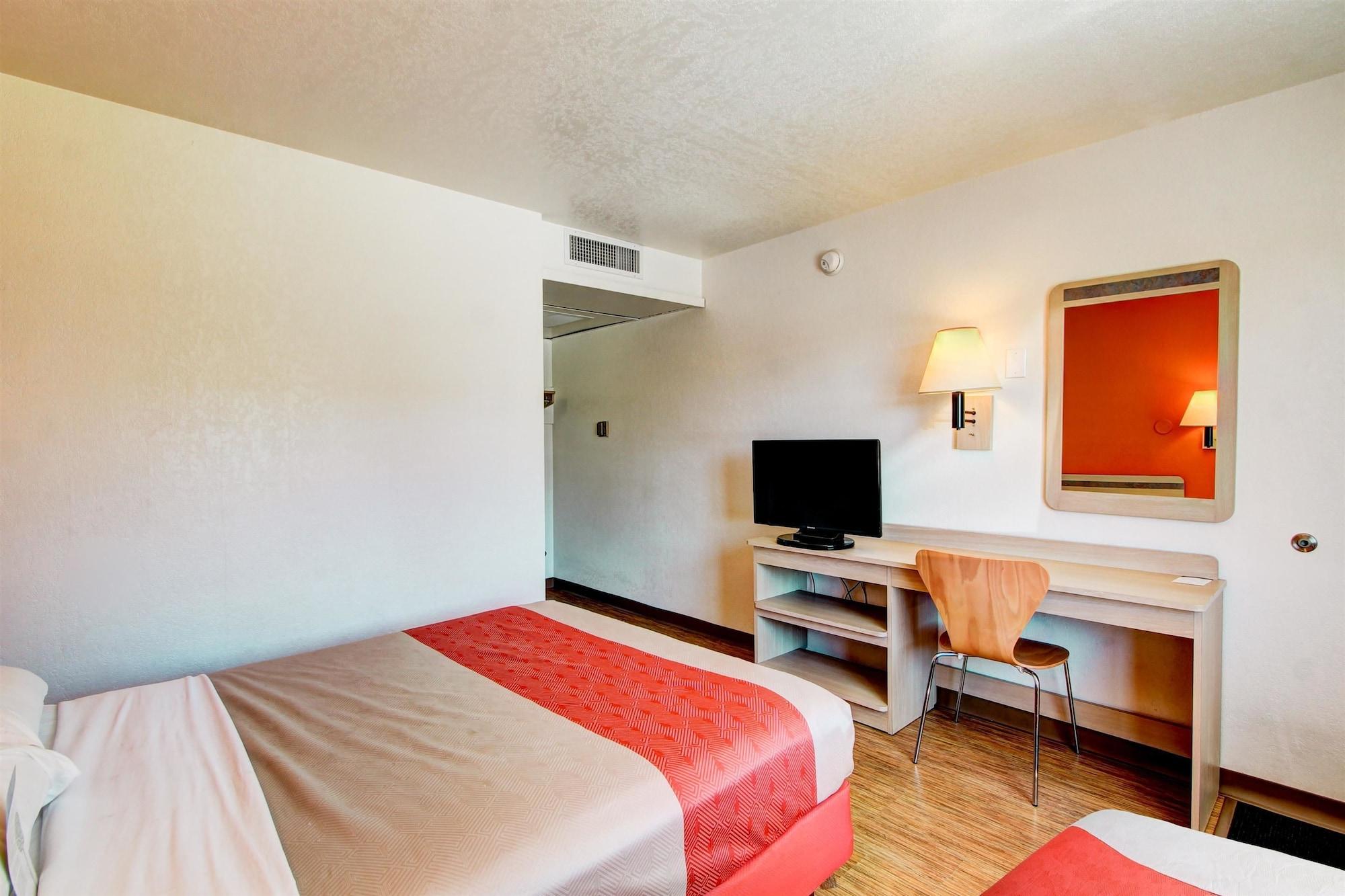 Motel 6-Denver, Co - Airport Екстер'єр фото