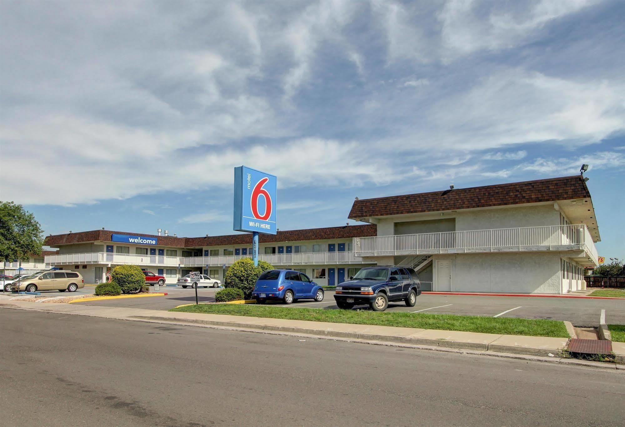 Motel 6-Denver, Co - Airport Екстер'єр фото