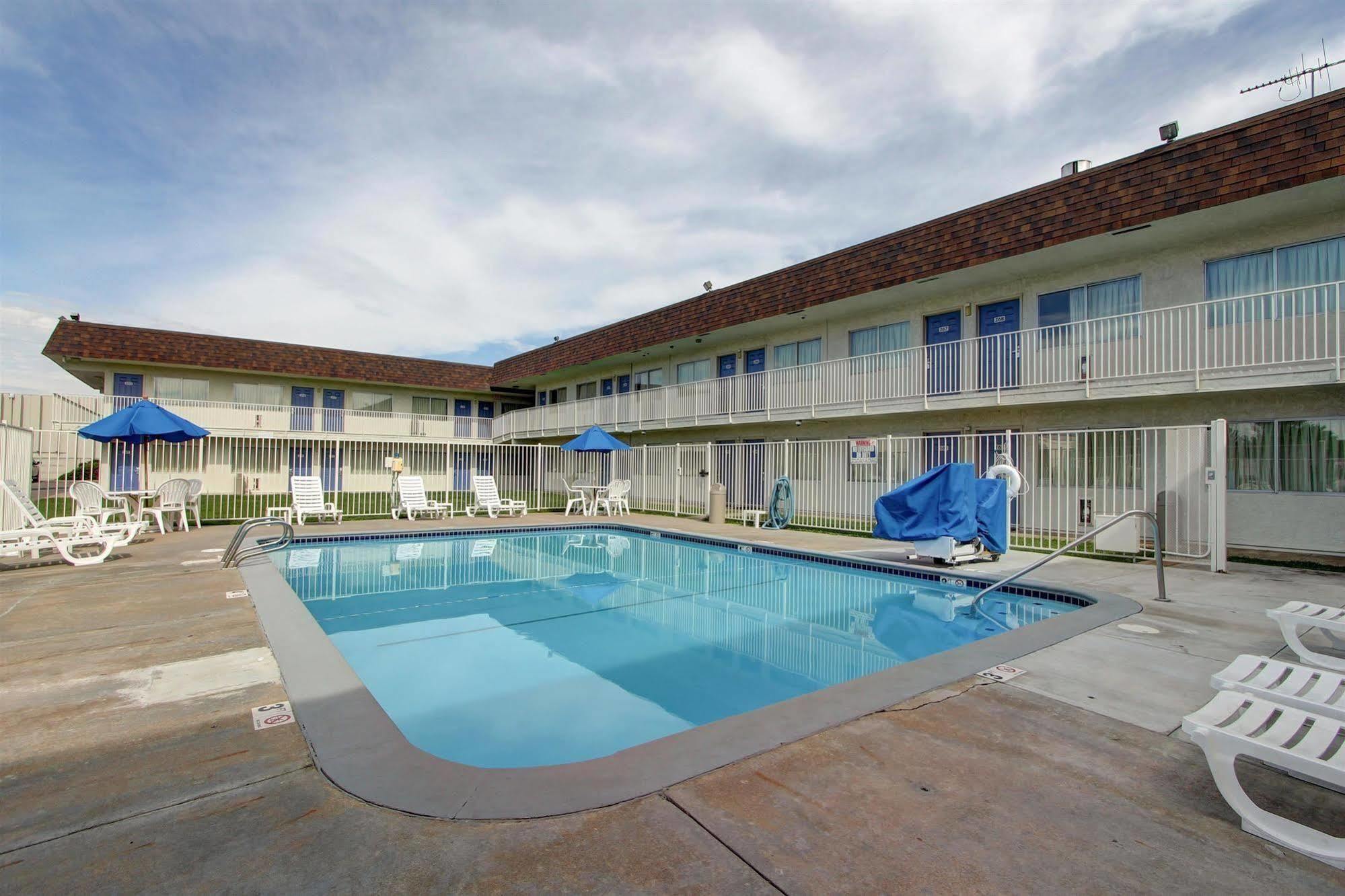 Motel 6-Denver, Co - Airport Екстер'єр фото